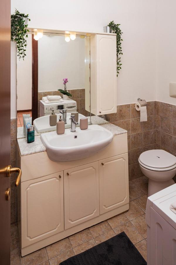 Residence San Raffaele 1 ミラノ エクステリア 写真