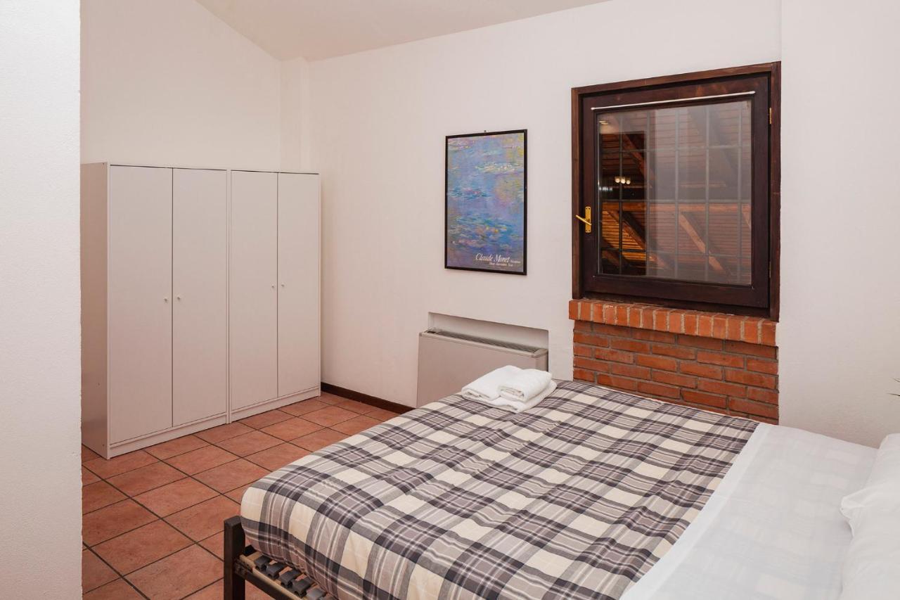 Residence San Raffaele 1 ミラノ エクステリア 写真