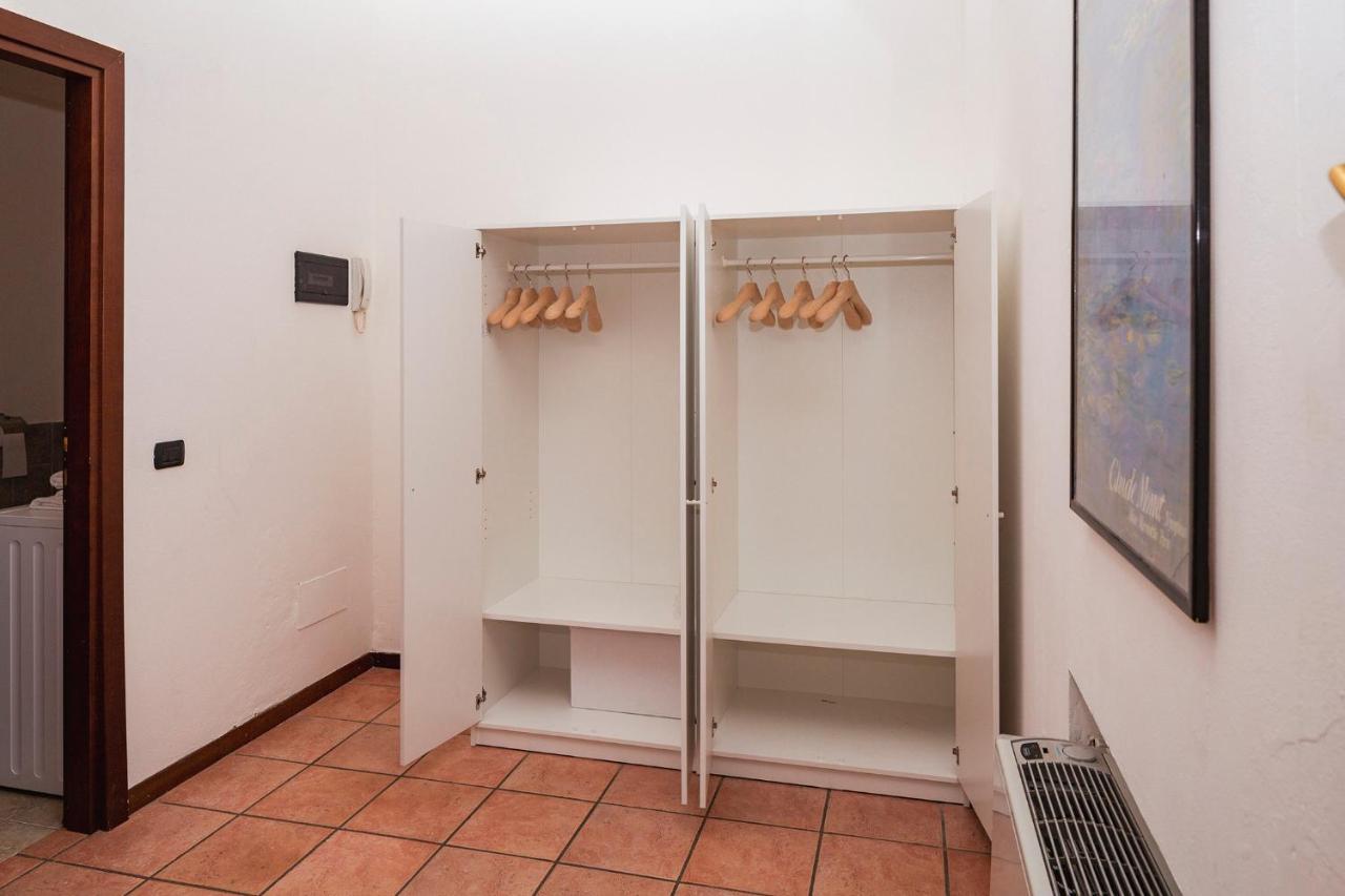Residence San Raffaele 1 ミラノ エクステリア 写真