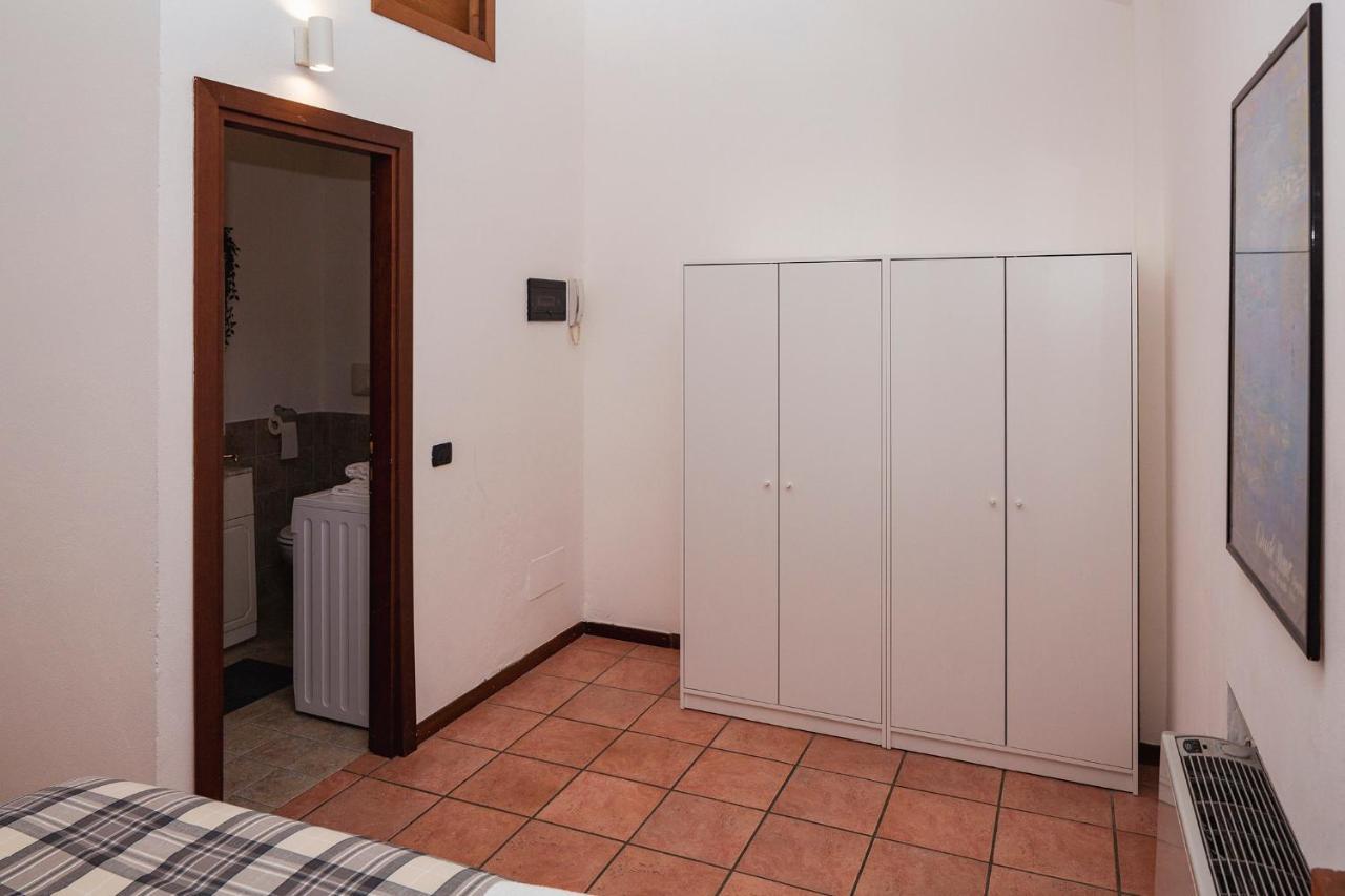 Residence San Raffaele 1 ミラノ エクステリア 写真