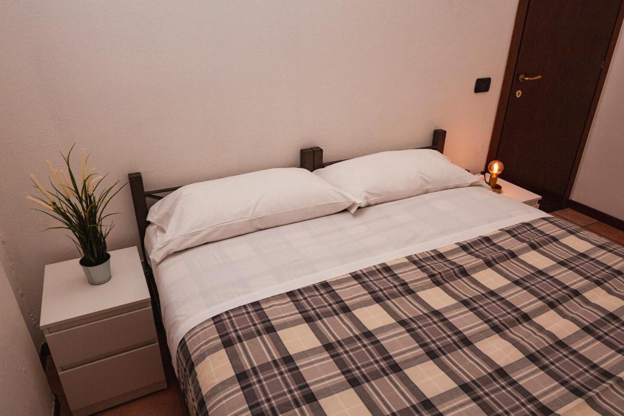 Residence San Raffaele 1 ミラノ エクステリア 写真