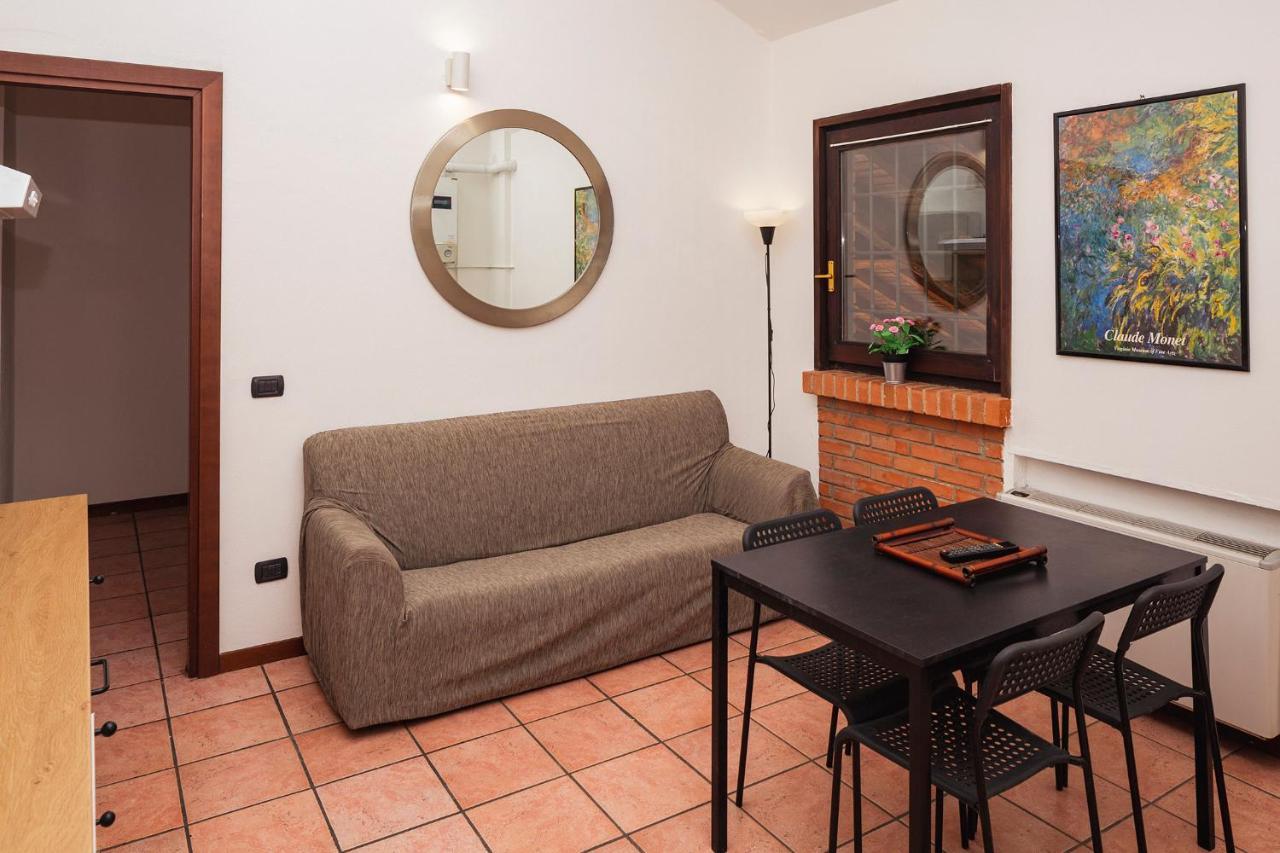 Residence San Raffaele 1 ミラノ エクステリア 写真