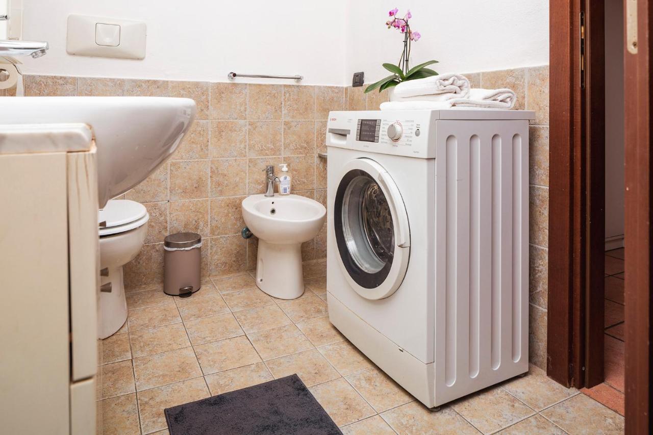 Residence San Raffaele 1 ミラノ エクステリア 写真